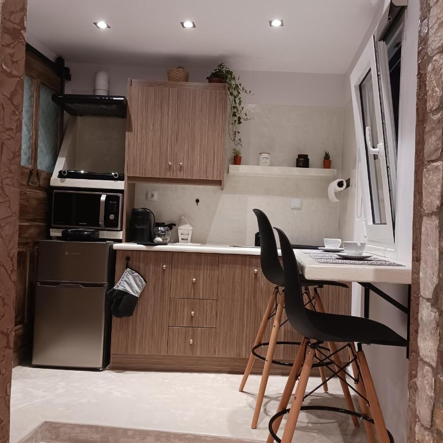 Boutique Eptalofos 15Min From Airport And Sea Apartment Kouvaras Ngoại thất bức ảnh