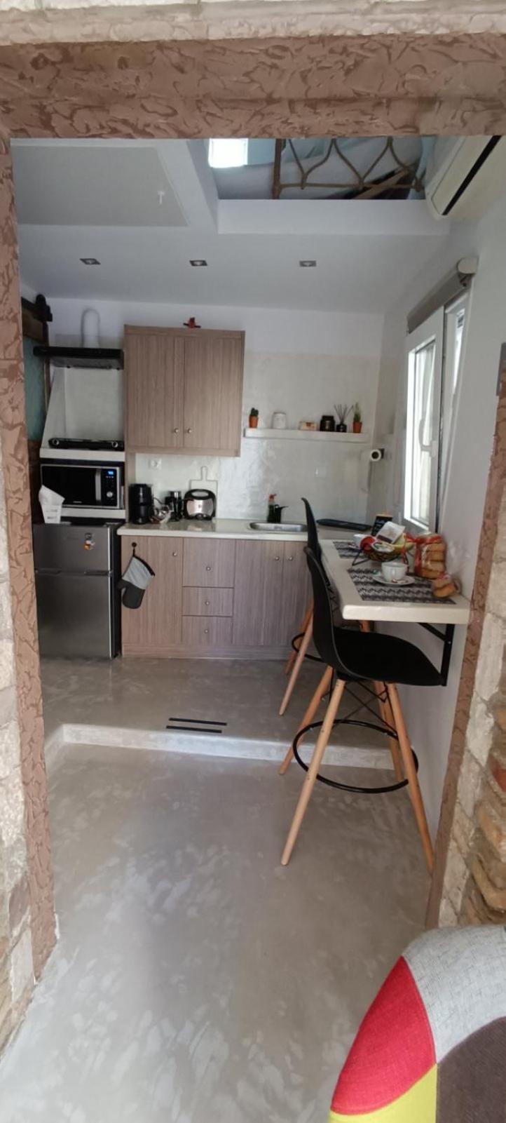 Boutique Eptalofos 15Min From Airport And Sea Apartment Kouvaras Ngoại thất bức ảnh